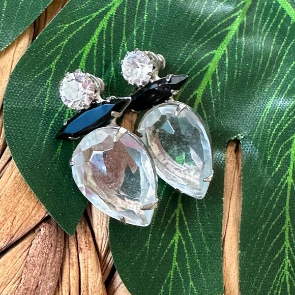 BOGO FREE BURST CRYSTAL HOLIDAY STATEMENT EARRINGS - Picture 1 of 5